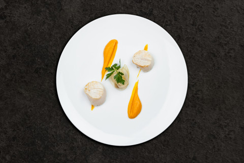 Saint Jacques scallops with pumpkin puree, apples and chestnut sauce