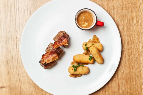 Speciální prvorepublikové menu - Telecí španělský ptáček se sardelovou nádivkou, smažené bramborové knedlíčky